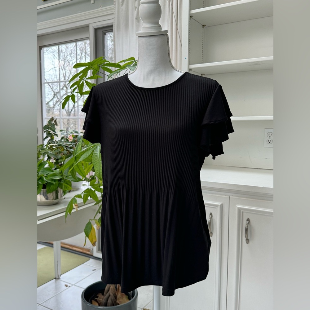 Women’s elegant top